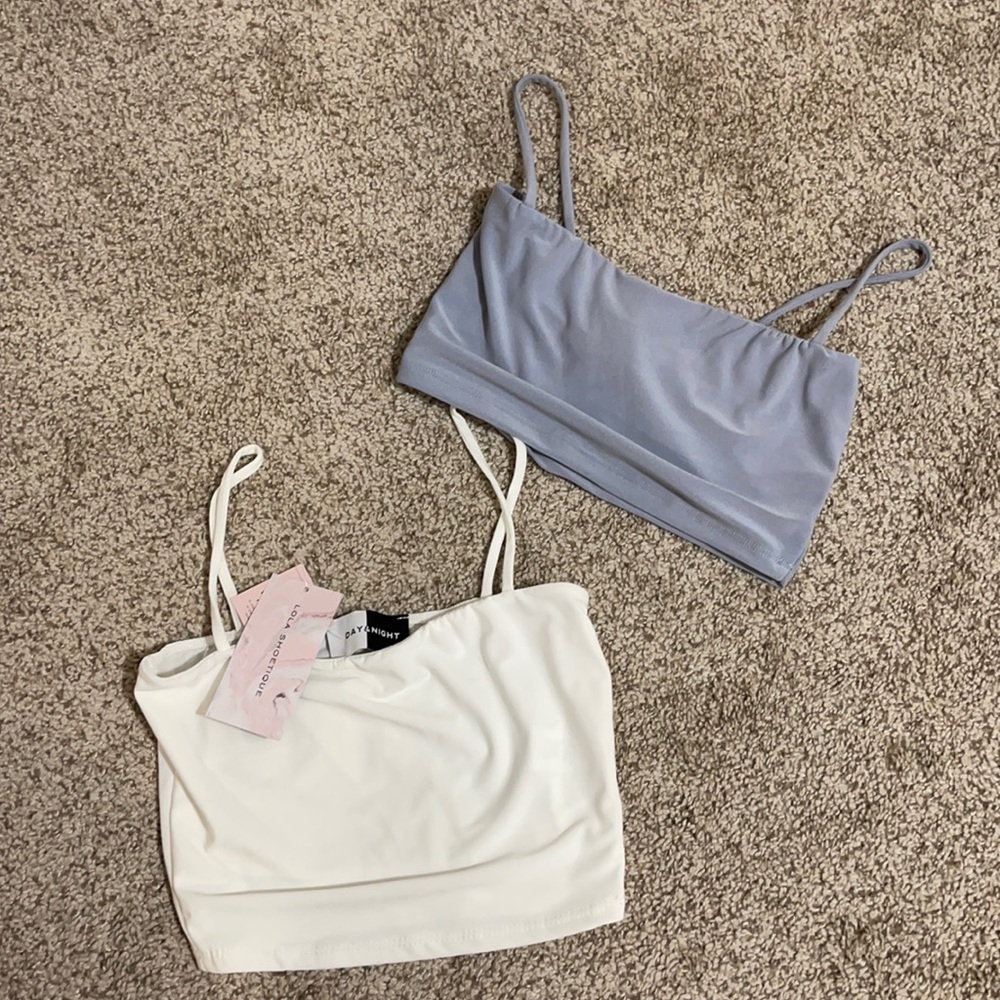 2 for 1 crop tops!!! Size small !